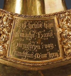 Inschrift von Hans Dirmstein auf der Reliquienbüste des hl. Petrus