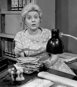 Sofie Engelke als Frieda Lahrmann